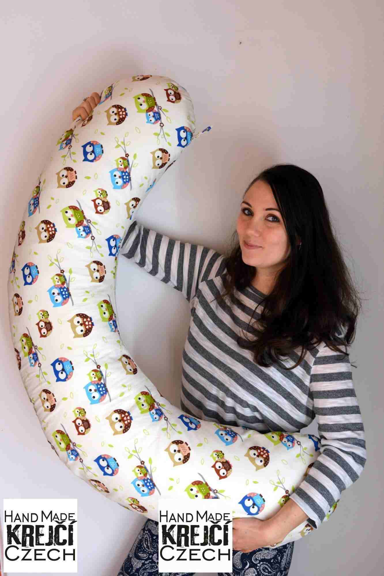 KHC Výhodný set 4ks Kojící těhotenský polštář+ Zavinovačka+ Mantinel do postýlky+ Kapsář Sovy šedá