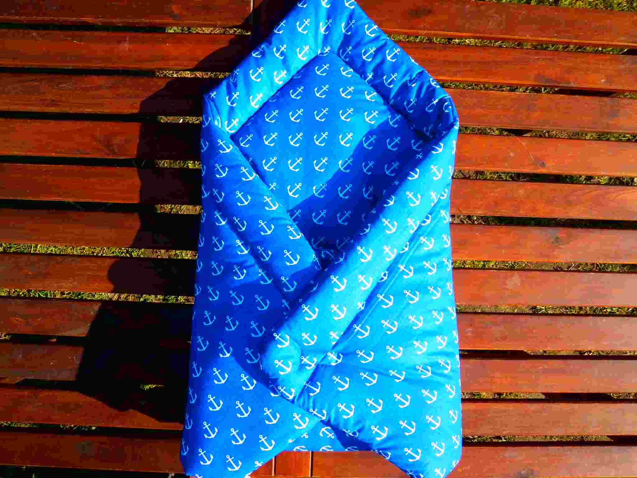 KHC Výhodný set 2ks Těhotenský kojící polštář+Zavinovačka Kotvy na modré