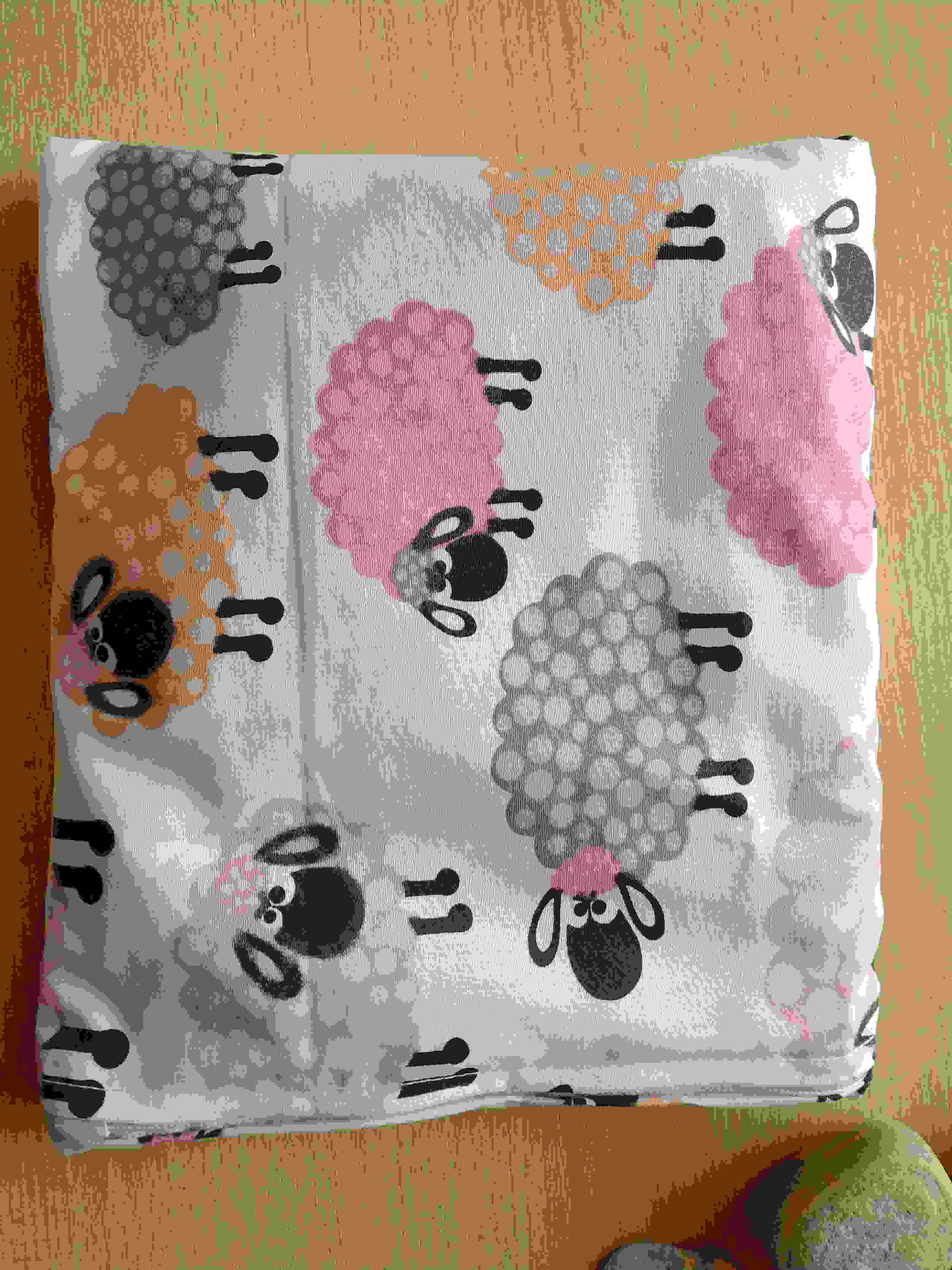 KHC BIO špaldový dětský polštářek Ovečky nahřívací 20 x 20 cm Pratelný potah