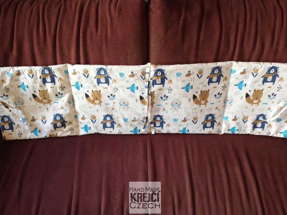 KHC Výhodný set 4ks Kojící těhotenský polštář+ Zavinovačka+ Mantinel do postýlky+ Kapsář Medvídci